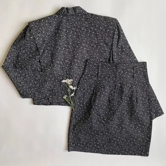 Vintage black blazer & mini skirt set - Picture 2 of 8